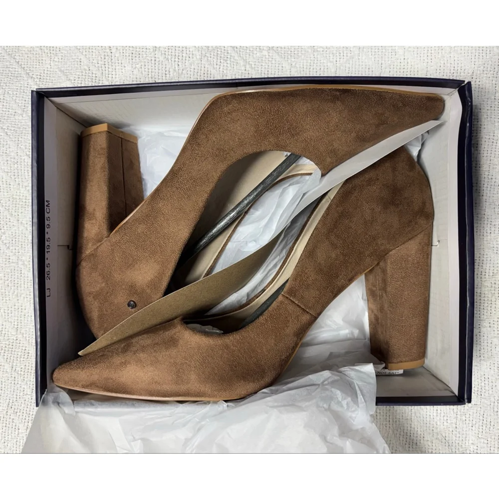 NIB French Connection Kelsey Brown Faux Suede Block Heel Pointed Toe Pumps SZ 11